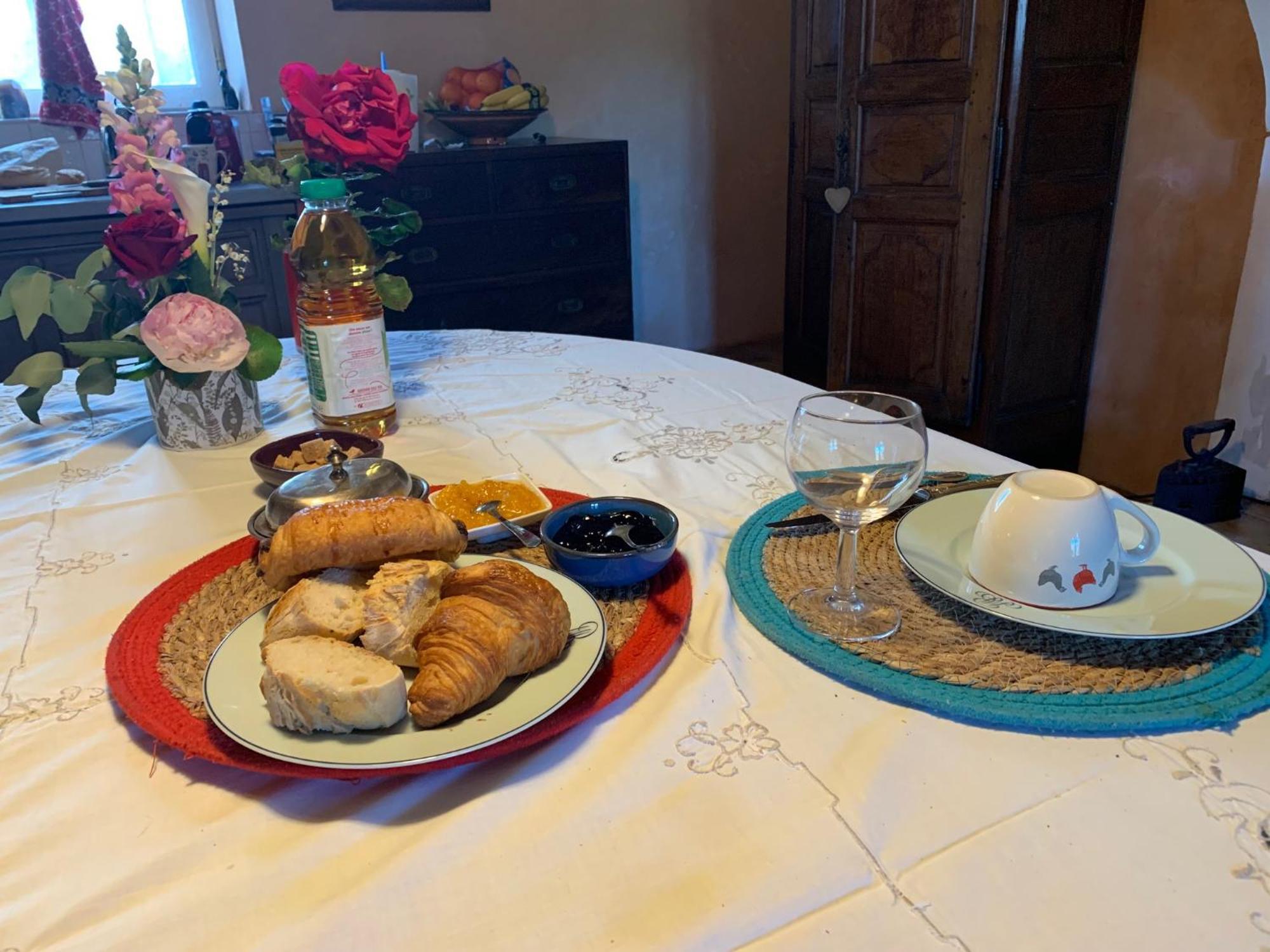 Brossard Bed & Breakfast Cavaillon Exterior photo
