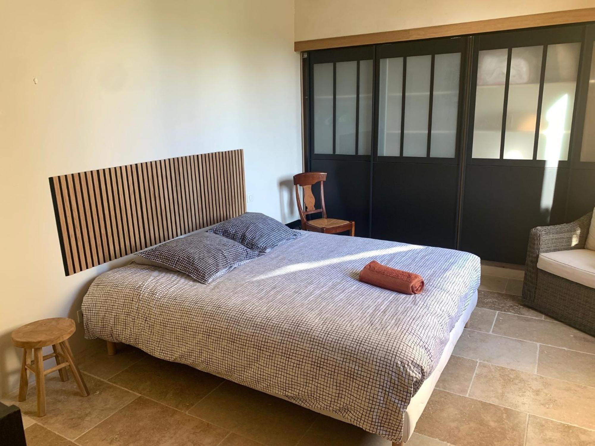 Brossard Bed & Breakfast Cavaillon Exterior photo