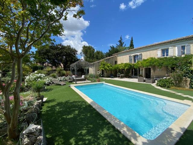Brossard Bed & Breakfast Cavaillon Exterior photo